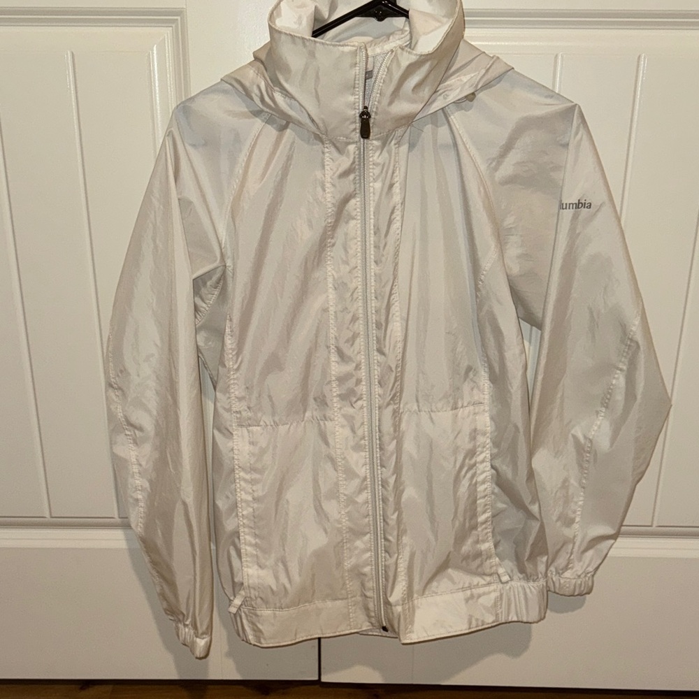 Columbia Lightweight White Rain Jacket with hood